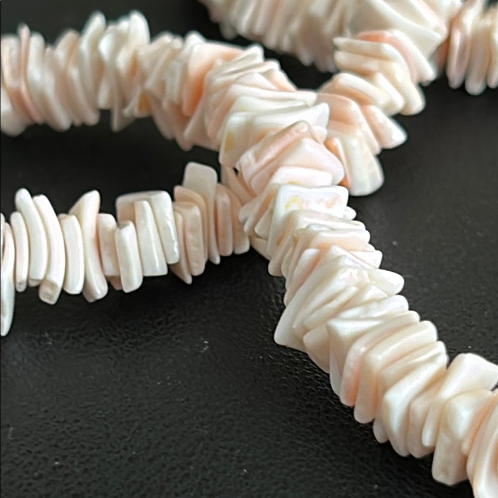 30” Light Pink Puka Shell Necklace - Picture 3 of 3